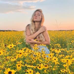 Meet your Posher, Dakota